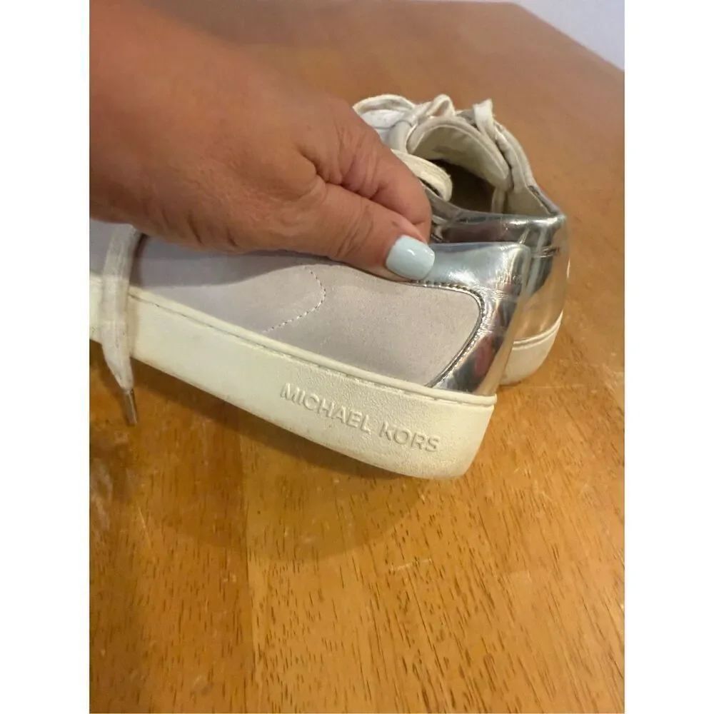 Michael Michael Kors White Leather Silver Toe Sneaker Shoes Size 7.5 - Picture 11 of 12